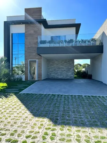 Casa duplex com 370m² poço e energia solar no condominio Villas Jardim