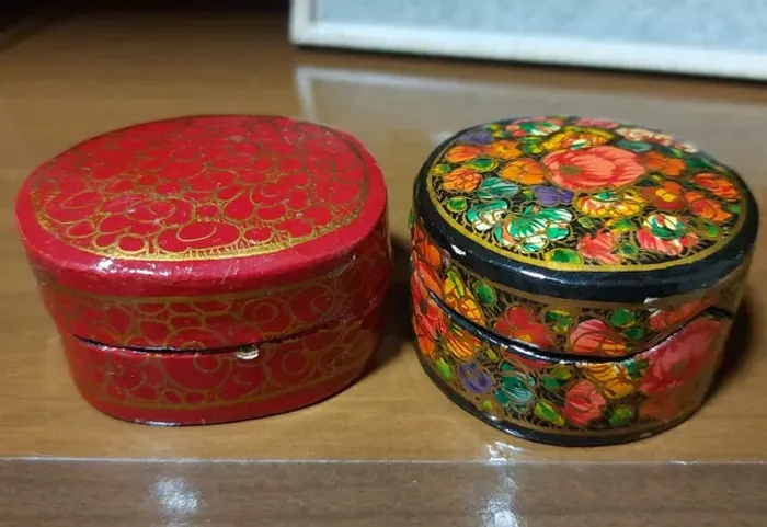 Par de Porta Joias Indiano de Laca preta com Florais
