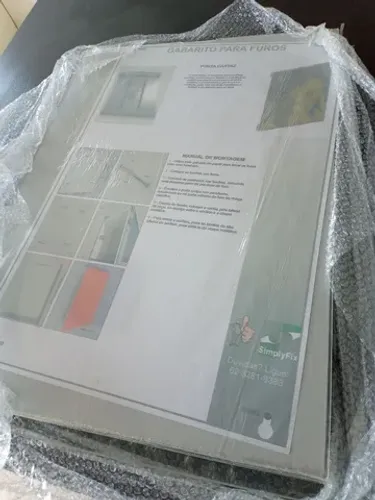 Porta cartaz 0.60x0.40cm de acrílico e estrutura de aço