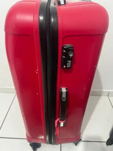 Mala de viagem grande 32 kg.