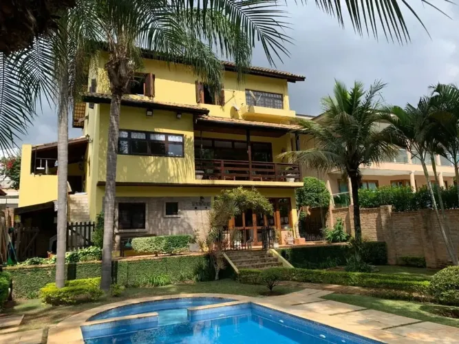 Casa com 3 dormitórios à venda, 398 m² por R$ 3.000.000,00 - Granja Viana - Jandira/SP