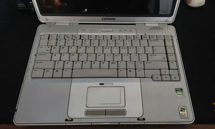 Notebook Compaq Presario - AMD Sempron