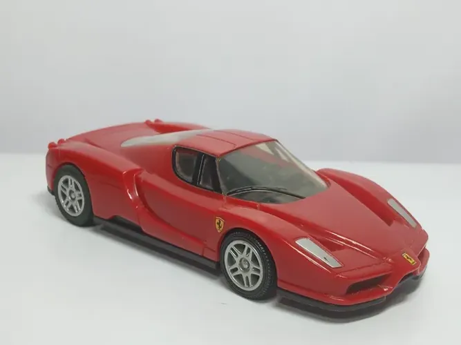 Carrinho miniatura Ferrari Enzo Coleçao Shell V Power 