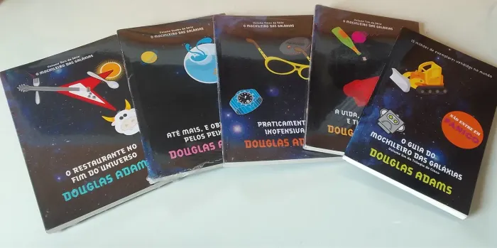 Coleção Mochileiros da Galáxia  5 Livros. Douglas Adam?s