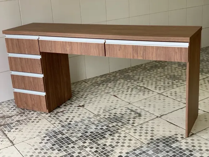 Escrivaninha disponível para pronta entrega 100%MDF