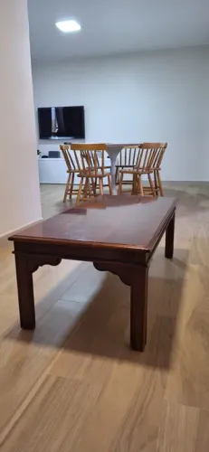 Mesa de centro Drexel Heritage - Vintage, clássico, madeira maciça, exclusivo.