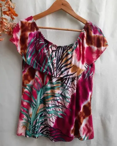 Blusa feminina ciganinha estampada<br>Tecido: viscose<br>Folho<br>?Veste G