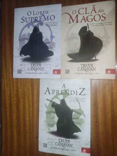 trilogia mago negro - Trudi Canavan - 3 livros