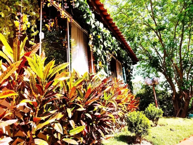Chácara com 4 dormitórios à venda, 1000 m² por R$ 980.000,00 - Freguesia da Escada - Guara