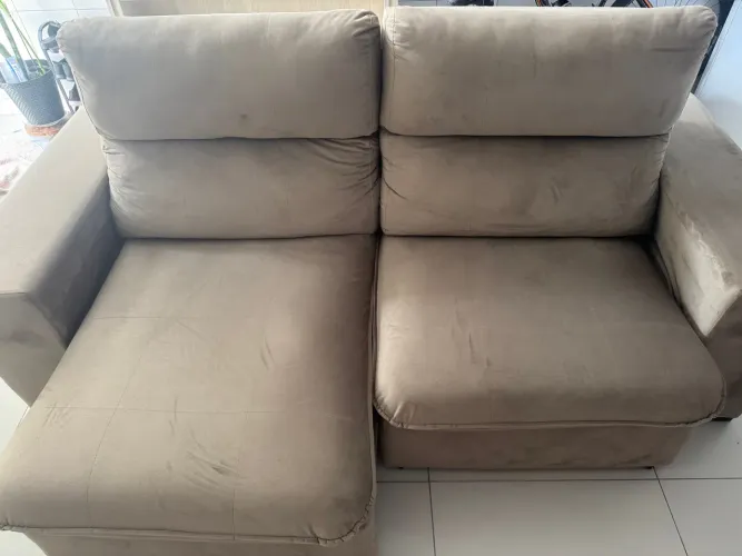 Sofá de 2 lugares com cheese retratil 