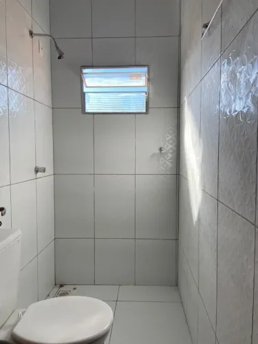 Aluga-se kitnet com água inclusa