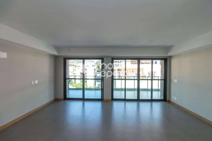 Botafogo | Apartamento 4 quartos, sendo 1 suite