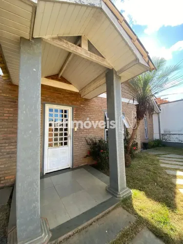 Venda Casa Centro Caetanópolis