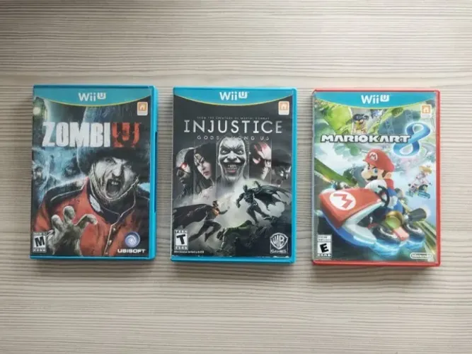 Kit com 3 jogos para Wii U: Injustice, ZombiU e Mario Kart 8