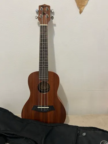 UKULELE TAGIMA