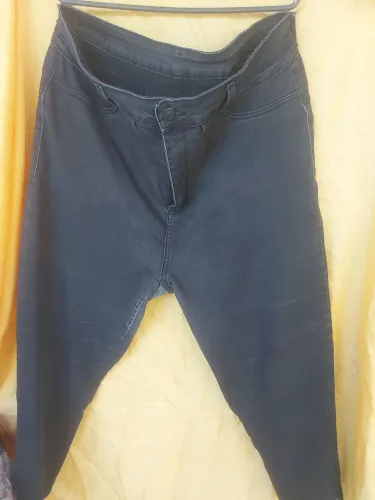 Calça preta estica coz alto