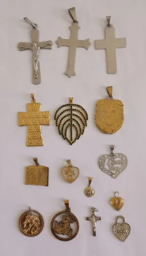 Pingentes modelos diversos para correntes