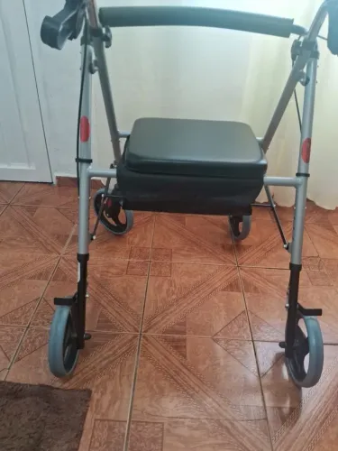 Andador Idoso Adulto Dobrável C/4 Rodas Freio Assento Cesto 