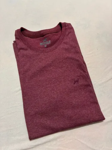 Camiseta Beagle Bordô 