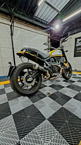 Ducati Scrambler 1.200 Km!
