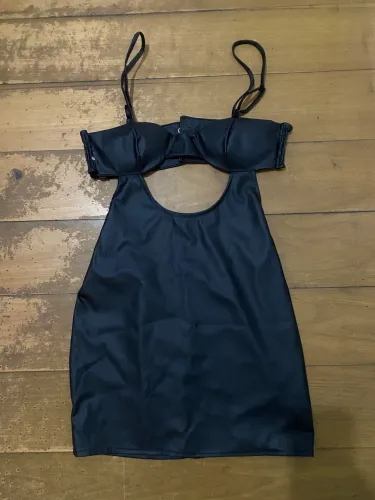 Vestido couro fake tam 38/40