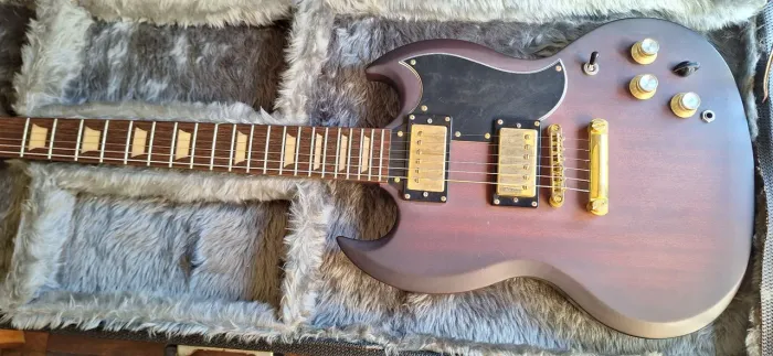 Guitarra Epiphone SG rara