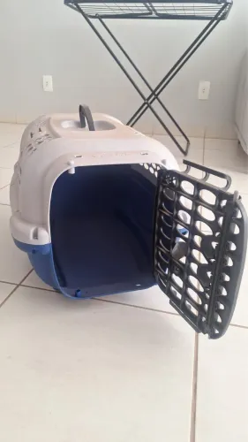 Caixa de transporte de pet seminova
