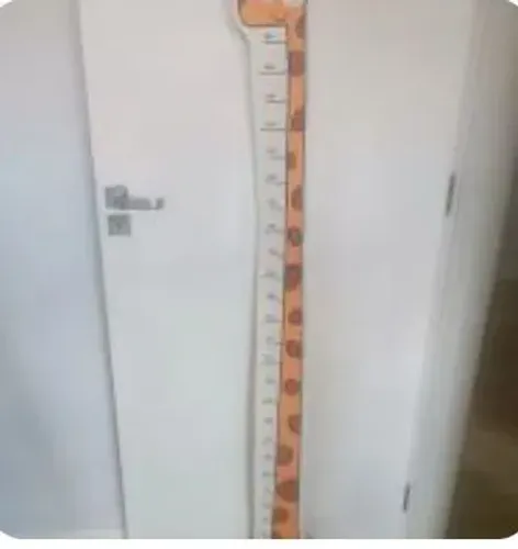 Régua de CrescimentoMedidor de Altura Infantil Girafa