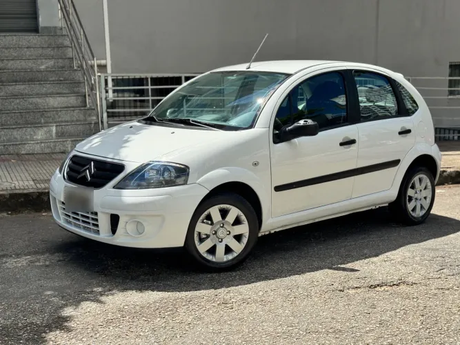 Citroen C3 GLX 1.4/ GLX Sonora 1.4 Flex 8V 5P 2012