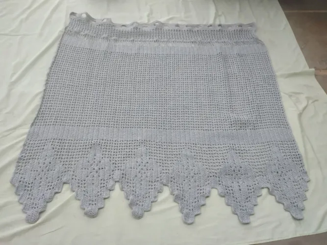 Cortina de Crochê Artesanal - Decoração Elegante