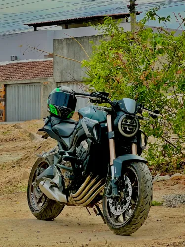 Honda Cb 650r Linda e equipada !!!