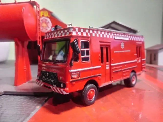 MINIATURA 1988 COMMAND UNIT DODGE - ESCALA 1/64 FABRICANTE DELPRADO