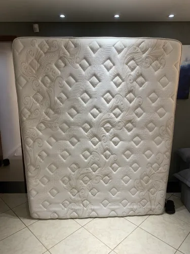 Colchão Queen Marca Polar ( ETERNET)