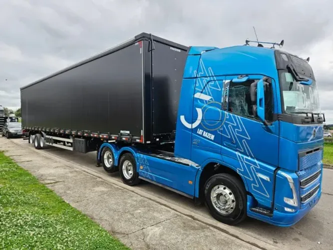 Volvo  FH 460 6X2 Globetrotter Ano 25 0km + Sider Facchini ano 26 0km 30 plt 15.40 x 2.90 