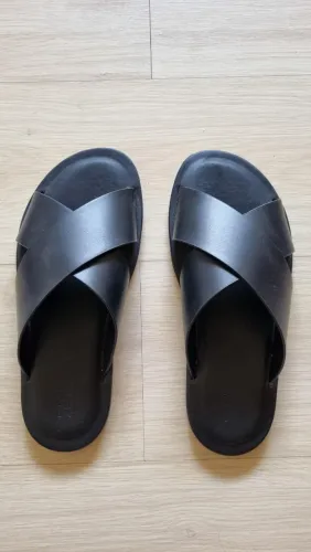 Chinelo Couro Zara - SÓ HOJE