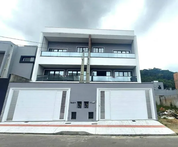 Sobrado triplex a venda em camboriú para | São Francisco de Assis, Camboriú, Santa Catarin