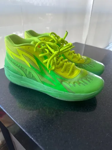 slime green (modelo MB.02 Nickelodeon Slime?, colab da LaMelo Ball