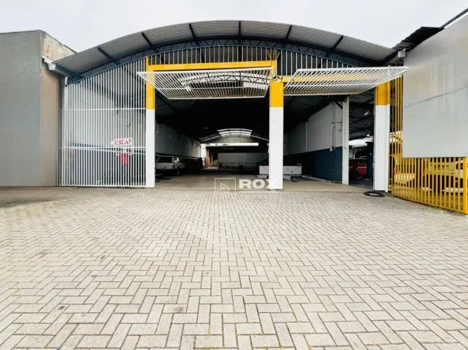 Galpão com 234 m² à venda por R$ 1.700.000 - Pinheirinho, Curitiba/PR