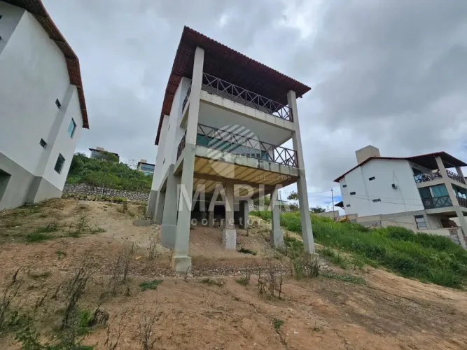 Casa à venda em condomínio fechado com 04 suítes - Gravatá/PE! DE R$ 560 MIL POR R$ 520 MI