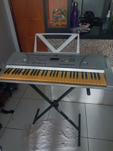 Teclado wolf musical