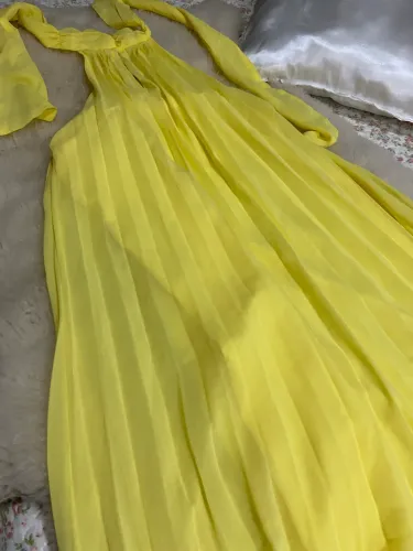 Vestido plissado de festa