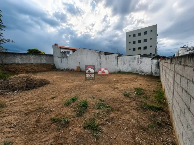 Venda de Terreno em Pindamonhangaba - Parque São Benedito