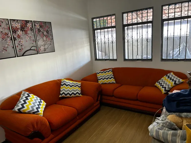 Conjunto com 2 sofás (2 e 3 lugares)