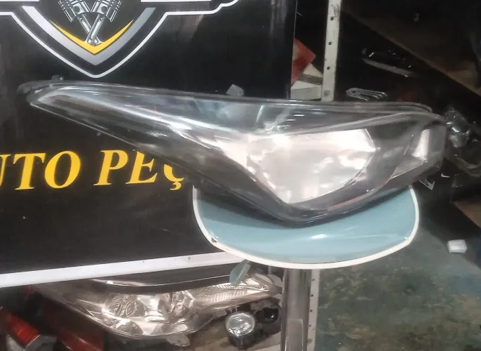 Farol lado direito do HB20 2013/2019