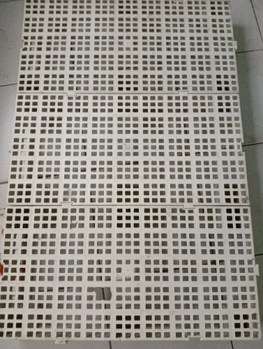 Estrado plástico resistente branco 80x40cm 