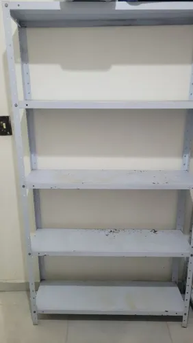 Prateleira de aço