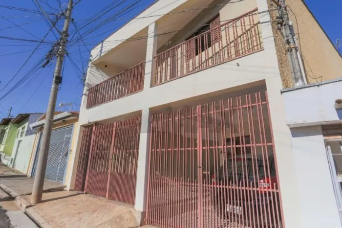 Casa à Venda no Bairro Além Ponte em Sorocaba