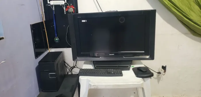 Vendo CPU e televisão
