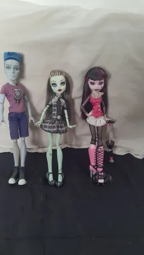 Boneca Monster High Lote (Draculaura e Frankie W2, e Slo Mo) NÃO SEPARO!