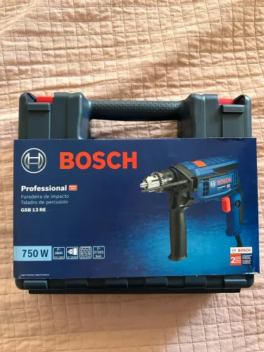 Furadeira bosch. Furadeira de Impacto GSB 13 RE-M - 750W 127V, com MALETA. (Nunca Usado)